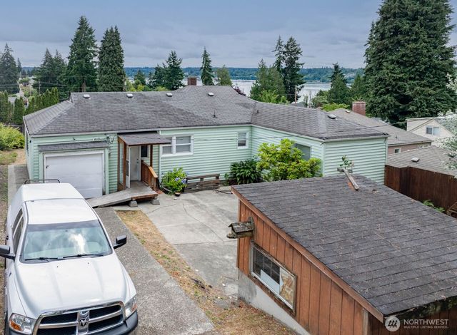 1121 Dill Way W, Bremerton, WA 98312