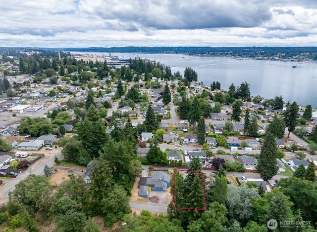 1121 Dill Way W, Bremerton, WA 98312