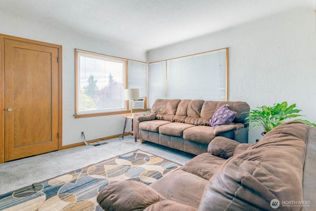 1121 Dill Way W, Bremerton, WA 98312
