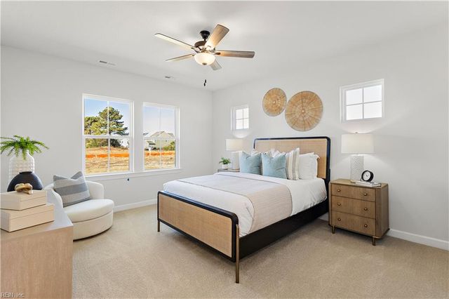 5 Mulligan LN, Suffolk, VA 23434