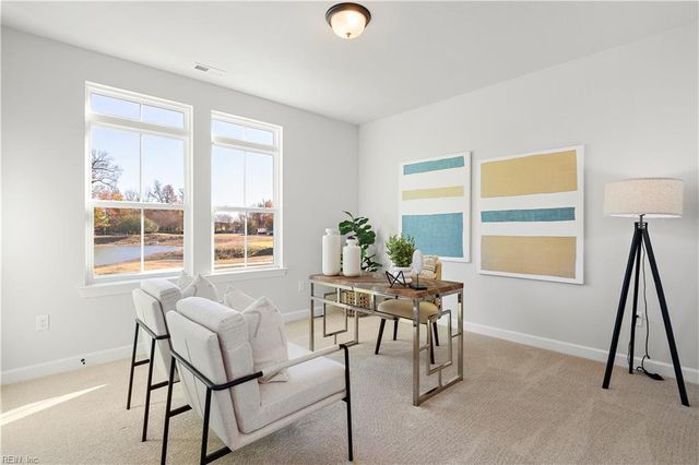 5 Mulligan LN, Suffolk, VA 23434