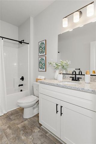 5 Mulligan LN, Suffolk, VA 23434