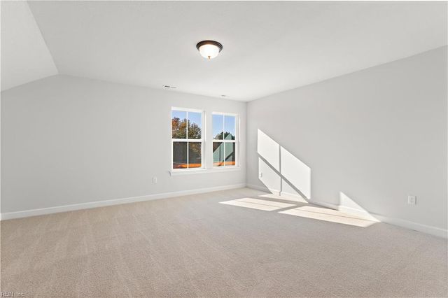 5 Mulligan LN, Suffolk, VA 23434