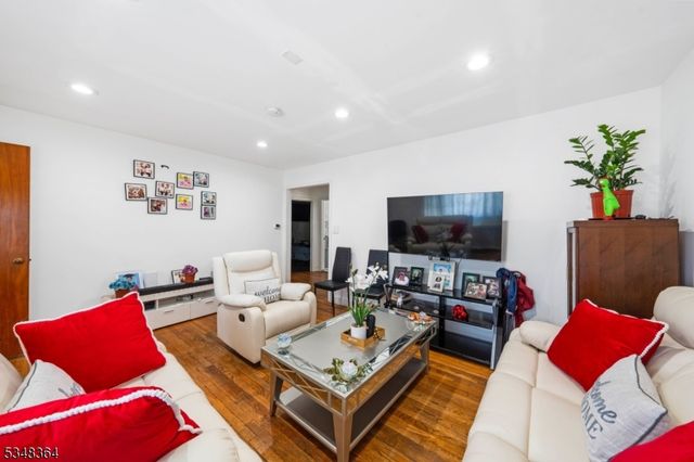 720 Charles St, South Amboy City, NJ 08879