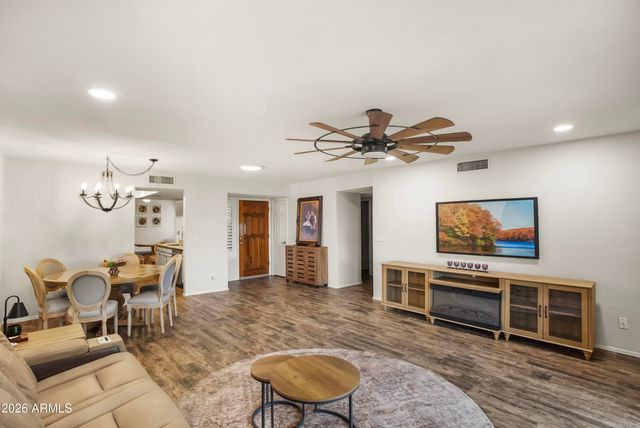 9716 W TONTO Lane, Peoria, AZ 85382