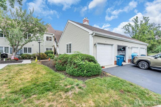 90 Winthrop Road, Monroe, NJ 08831
