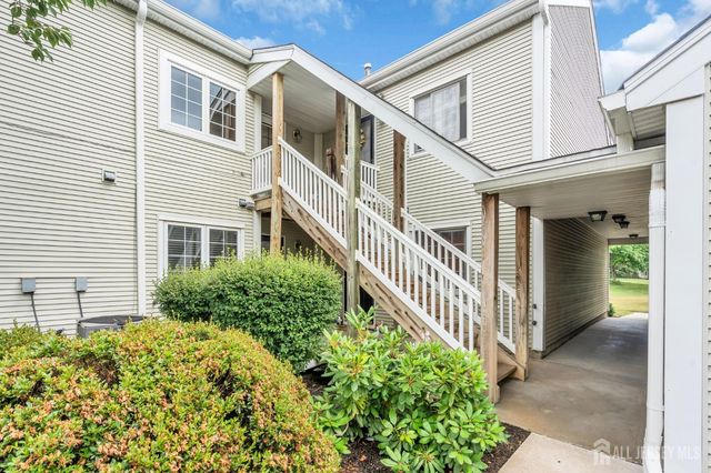 90 Winthrop Road, Monroe, NJ 08831