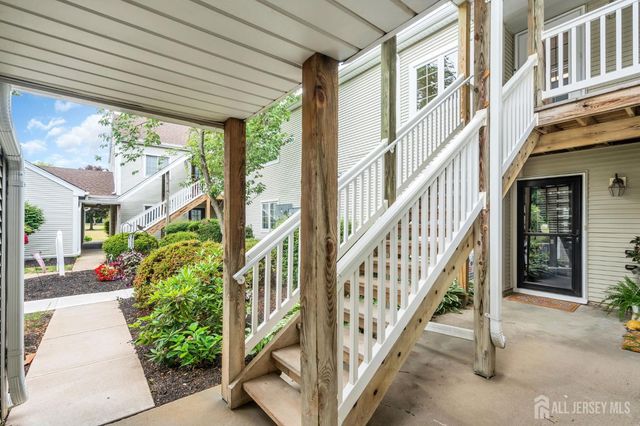 90 Winthrop Road, Monroe, NJ 08831