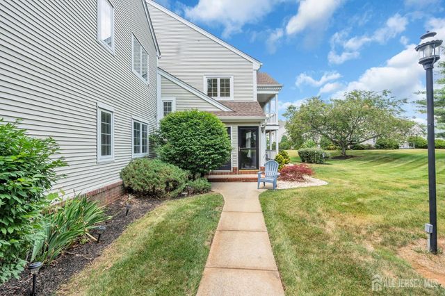 90 Winthrop Road, Monroe, NJ 08831
