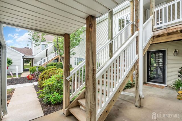 90 Winthrop Road, Monroe, NJ 08831