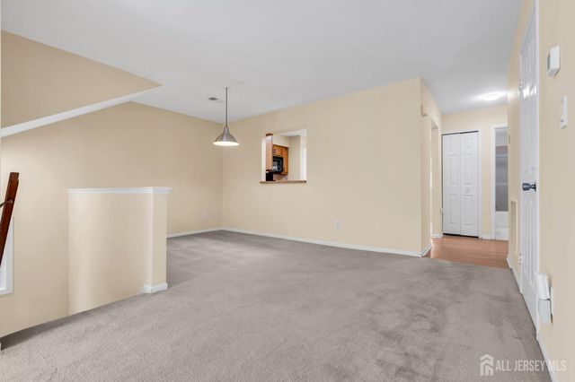 90 Winthrop Road, Monroe, NJ 08831