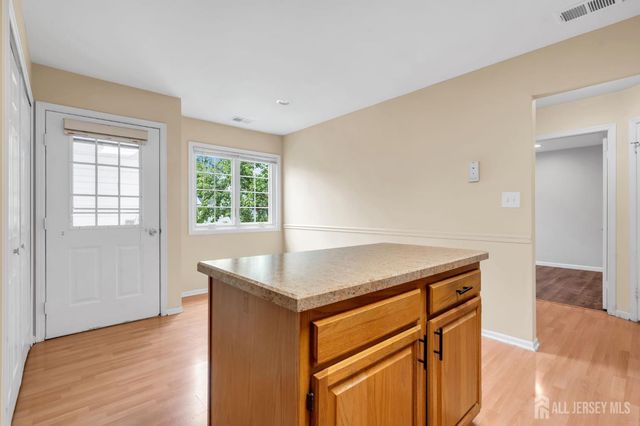 90 Winthrop Road, Monroe, NJ 08831