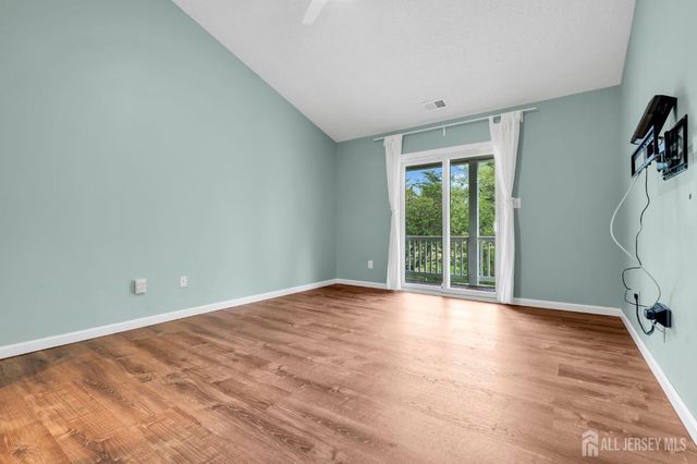 90 Winthrop Road, Monroe, NJ 08831