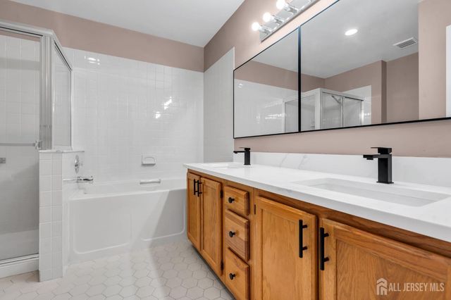 90 Winthrop Road, Monroe, NJ 08831