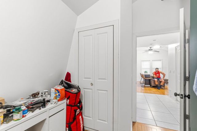7709 W ADDISON Street, Chicago, IL 60634