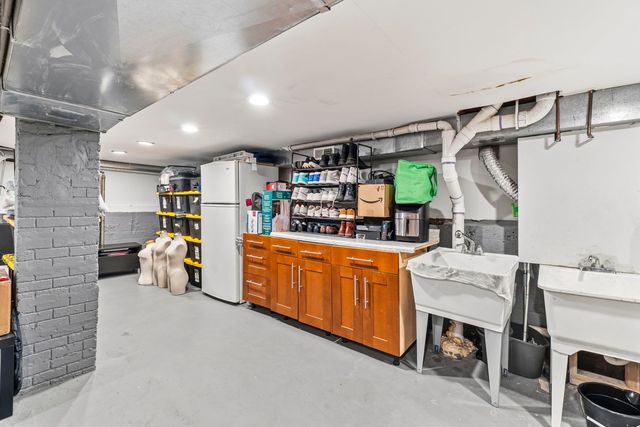 7709 W ADDISON Street, Chicago, IL 60634
