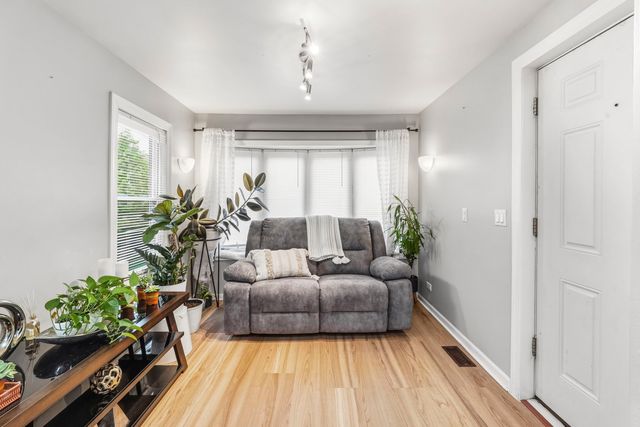 7709 W ADDISON Street, Chicago, IL 60634