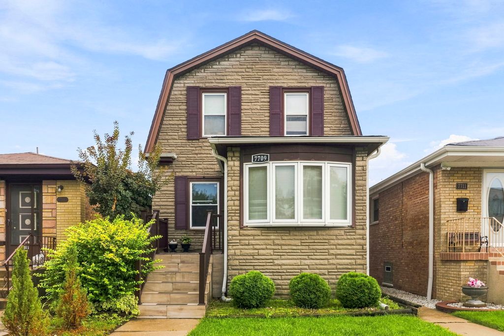 7709 W ADDISON Street, Chicago, IL 60634
