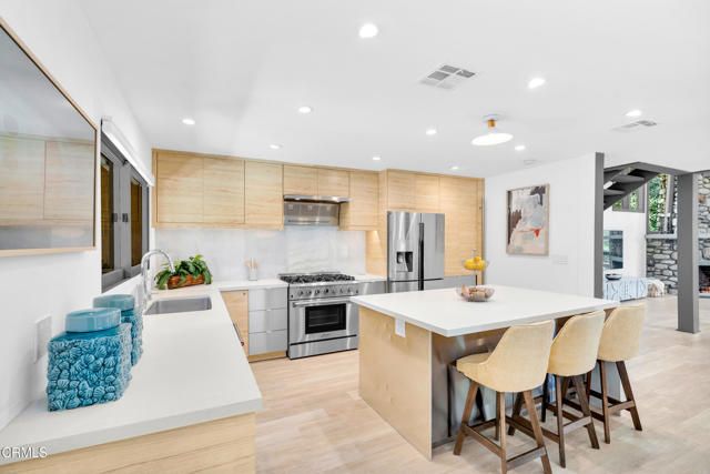 684 Orange Drive, Sierra Madre, CA 91024