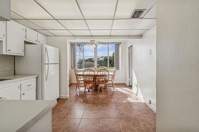 4885 1ST STREET NE 203, St Petersburg, FL 33703