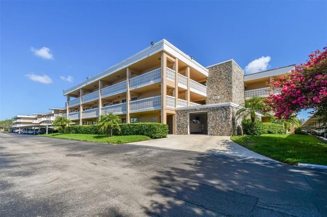 4885 1ST STREET NE 203, St Petersburg, FL 33703