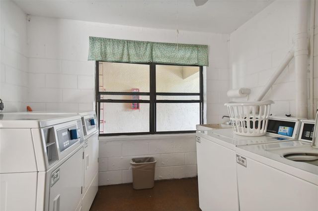 4885 1ST STREET NE 203, St Petersburg, FL 33703