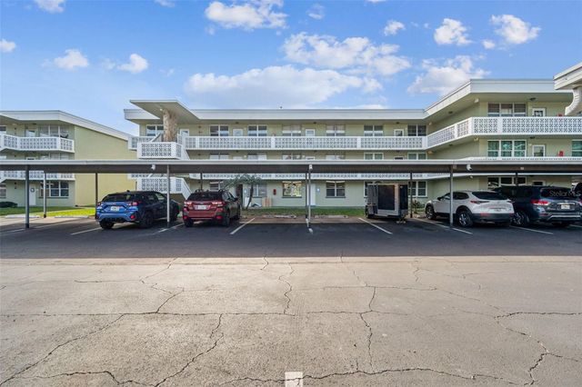 4885 1ST STREET NE 203, St Petersburg, FL 33703