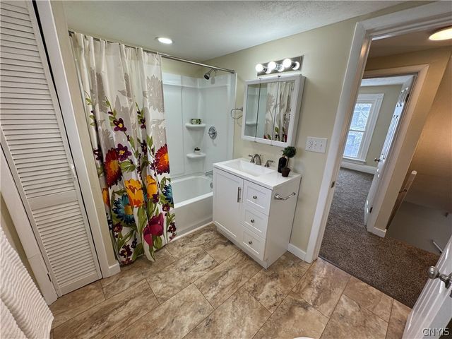 377 Lillian Avenue 79, Syracuse, NY 13206