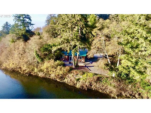99268 WINCHUCK RIVER Rd, Brookings, OR 97415