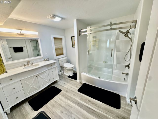99268 WINCHUCK RIVER Rd, Brookings, OR 97415