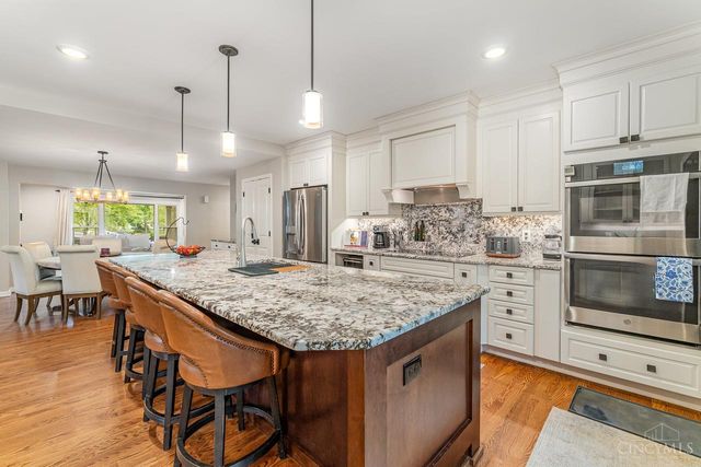 10128 Zig Zag Road, Blue Ash, OH 45242