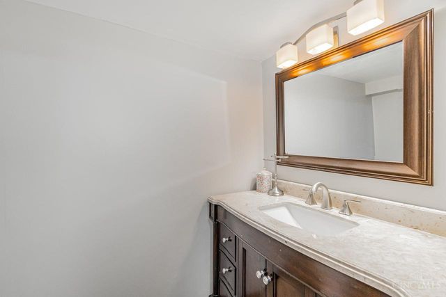 10128 Zig Zag Road, Blue Ash, OH 45242