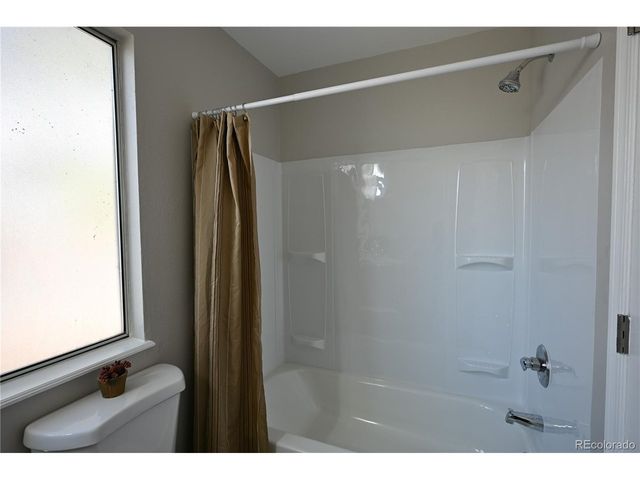 4933 S Rifle Ct, Aurora, CO 80015