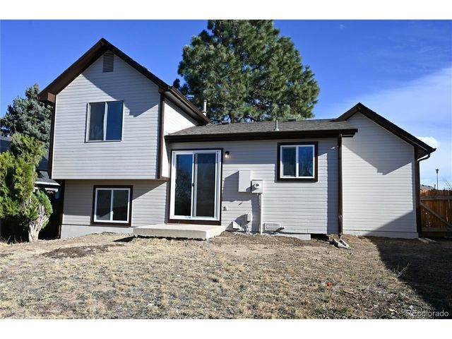 4933 S Rifle Ct, Aurora, CO 80015