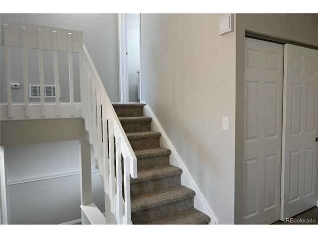 4933 S Rifle Ct, Aurora, CO 80015