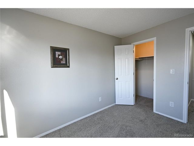 4933 S Rifle Ct, Aurora, CO 80015
