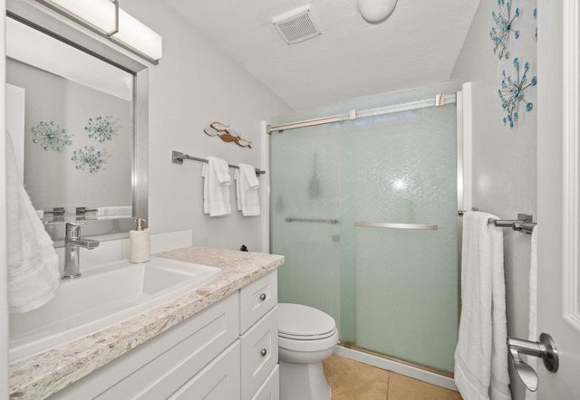 18924 E Montgomery Dr, Otis Orchards, WA 99027