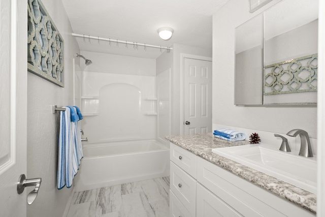 18924 E Montgomery Dr, Otis Orchards, WA 99027