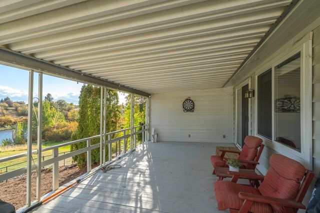 18924 E Montgomery Dr, Otis Orchards, WA 99027