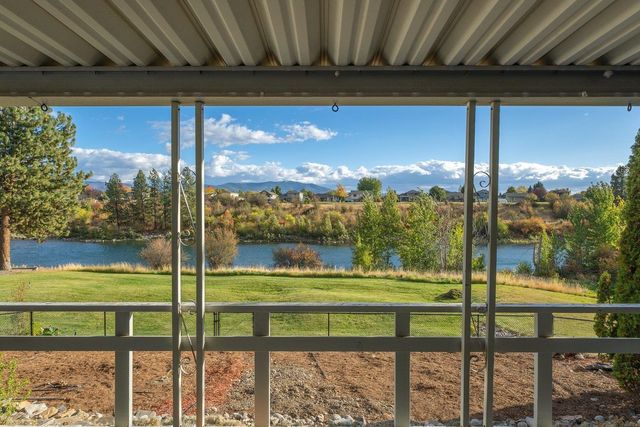 18924 E Montgomery Dr, Otis Orchards, WA 99027