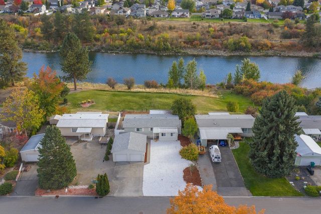 18924 E Montgomery Dr, Otis Orchards, WA 99027