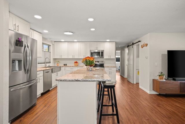 18924 E Montgomery Dr, Otis Orchards, WA 99027