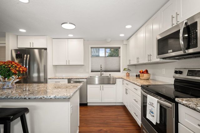 18924 E Montgomery Dr, Otis Orchards, WA 99027