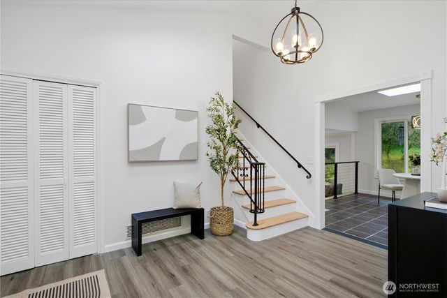 1705 NE 130th Place, Seattle, WA 98125