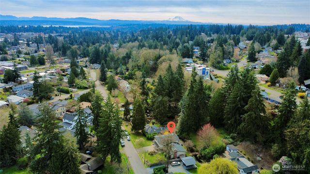 1705 NE 130th Place, Seattle, WA 98125