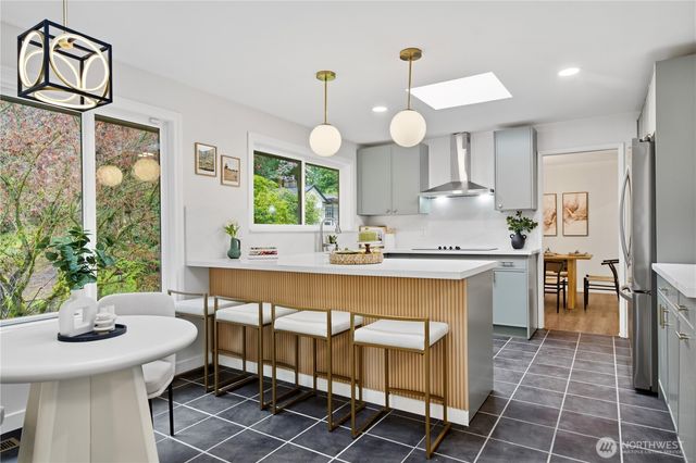 1705 NE 130th Place, Seattle, WA 98125