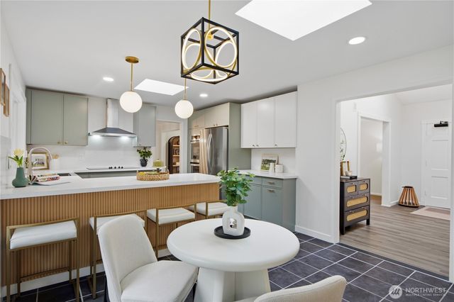 1705 NE 130th Place, Seattle, WA 98125