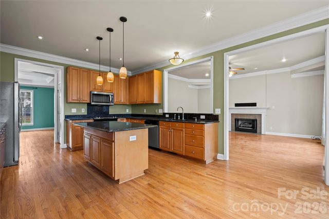 122 Montibello Drive, Mooresville, NC 28117