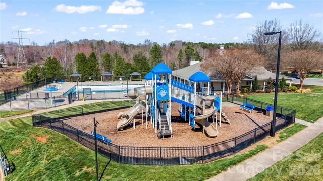 122 Montibello Drive, Mooresville, NC 28117