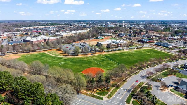 122 Montibello Drive, Mooresville, NC 28117